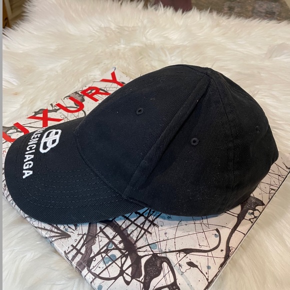 Balenciaga Baseball Cap - Picture 5 of 8